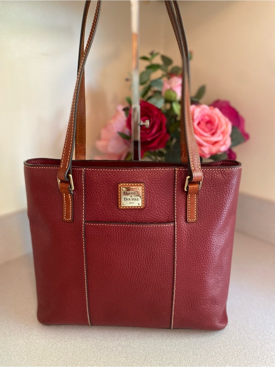 Dooney & Bourke Handbags - Dooney & Bourke Lexington Shopper Tote